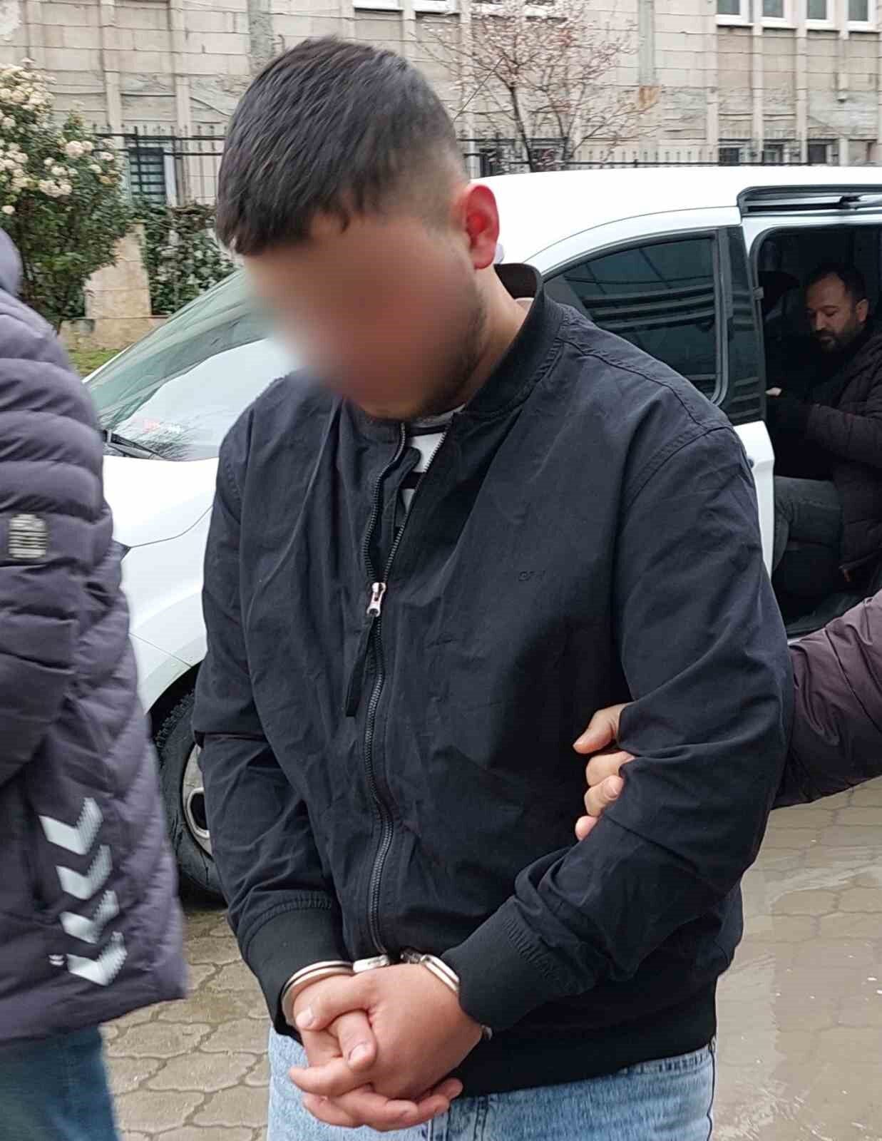 Samsun'da akaryakıt istasyonunda motosiklet sürücüsü D.U. bıçaklı saldırıya uğradı. Olayda