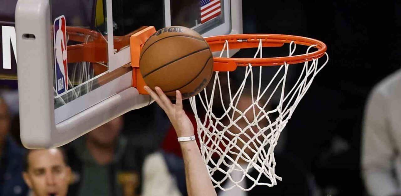Houston Rockets, Denver Nuggets'a 116-111 mağlup oldu. Alperen Şengün, 17