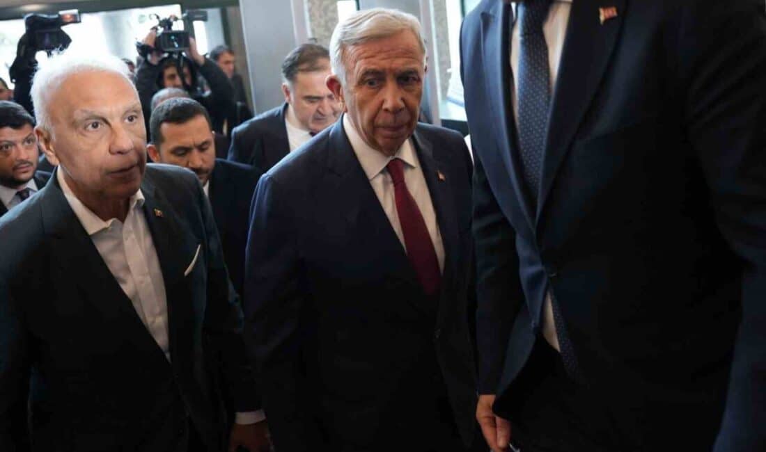 Mansur Yavaş, Ekrem İmamoğlu’nun Ailesini Ziyaret Etti ve Saraçhane’ye Geçti Ankara Büyükşehir Belediye Başkanı Mansur Yavaş, gözaltına alınan İstanbul Büyükşehir