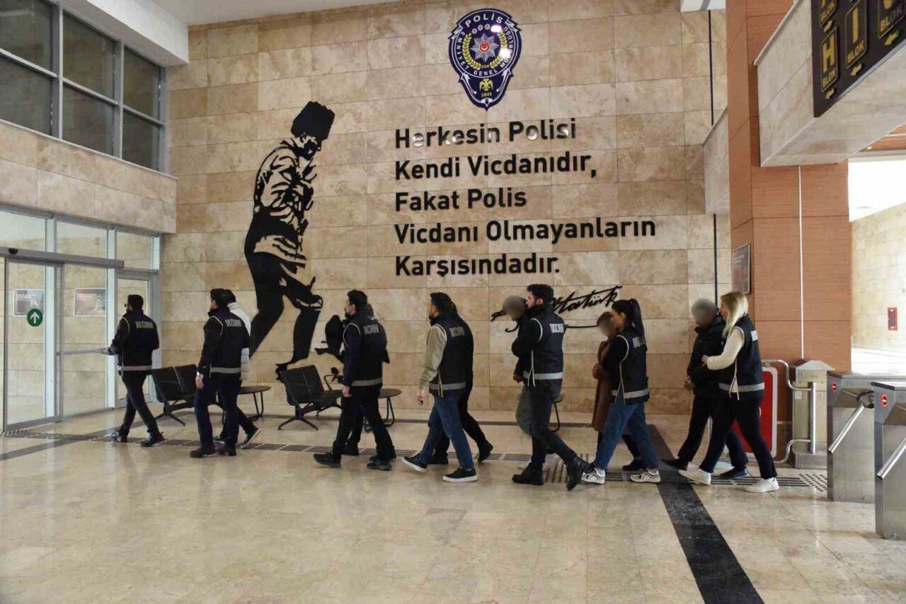 Antalya'da, Yeni Kepez Esnaf ve Sanatkar Kredi Kooperatifi'nden haksız kazanç