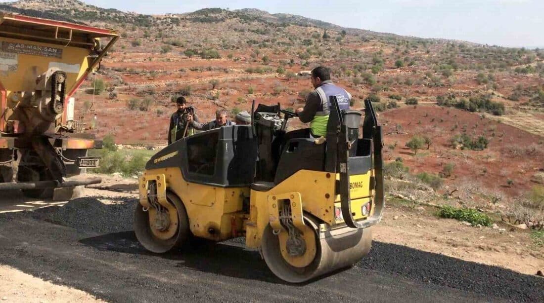 Araban’da Yollar Bayram Öncesi Onarıma Alındı Gaziantep Büyükşehir Belediyesi Fen İşleri Daire Başkanlığı, Araban ilçesi merkez