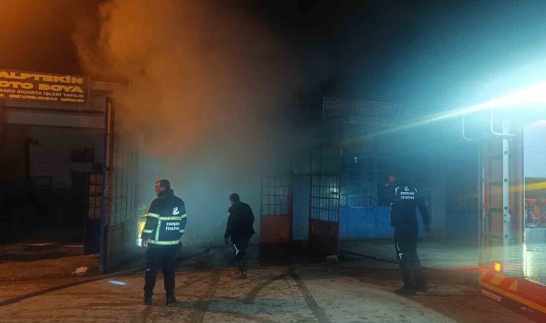 Eskişehir Sanayi Bölgesinde Çıkan Yangın, İtfaiye Ekiplerinin Müdahalesiyle Söndürüldü Eskişehir'deki Küçül Sanayi Bölgesi'nde bir dükkânda çıkan yangın, itfaiye ekiplerinin