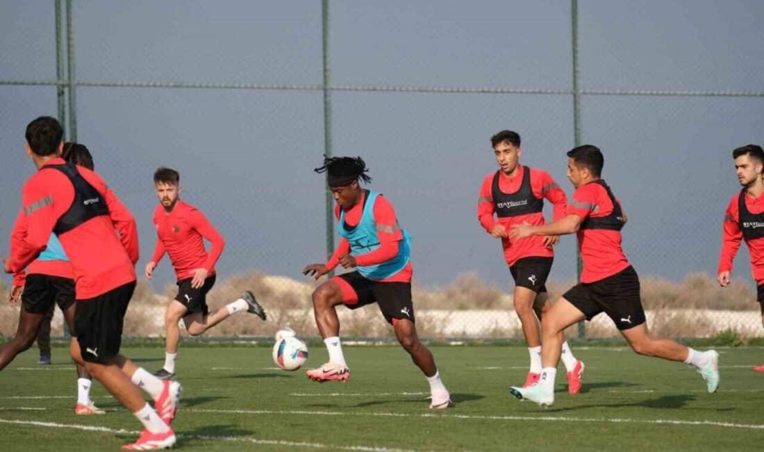 Atakaş Hatayspor, Sivasspor Maçı Hazırlıklarına Mersin’de Başladı Atakaş Hatayspor, Trendyol Süper Lig'in 28. haftasında Sivasspor ile oynayacağı