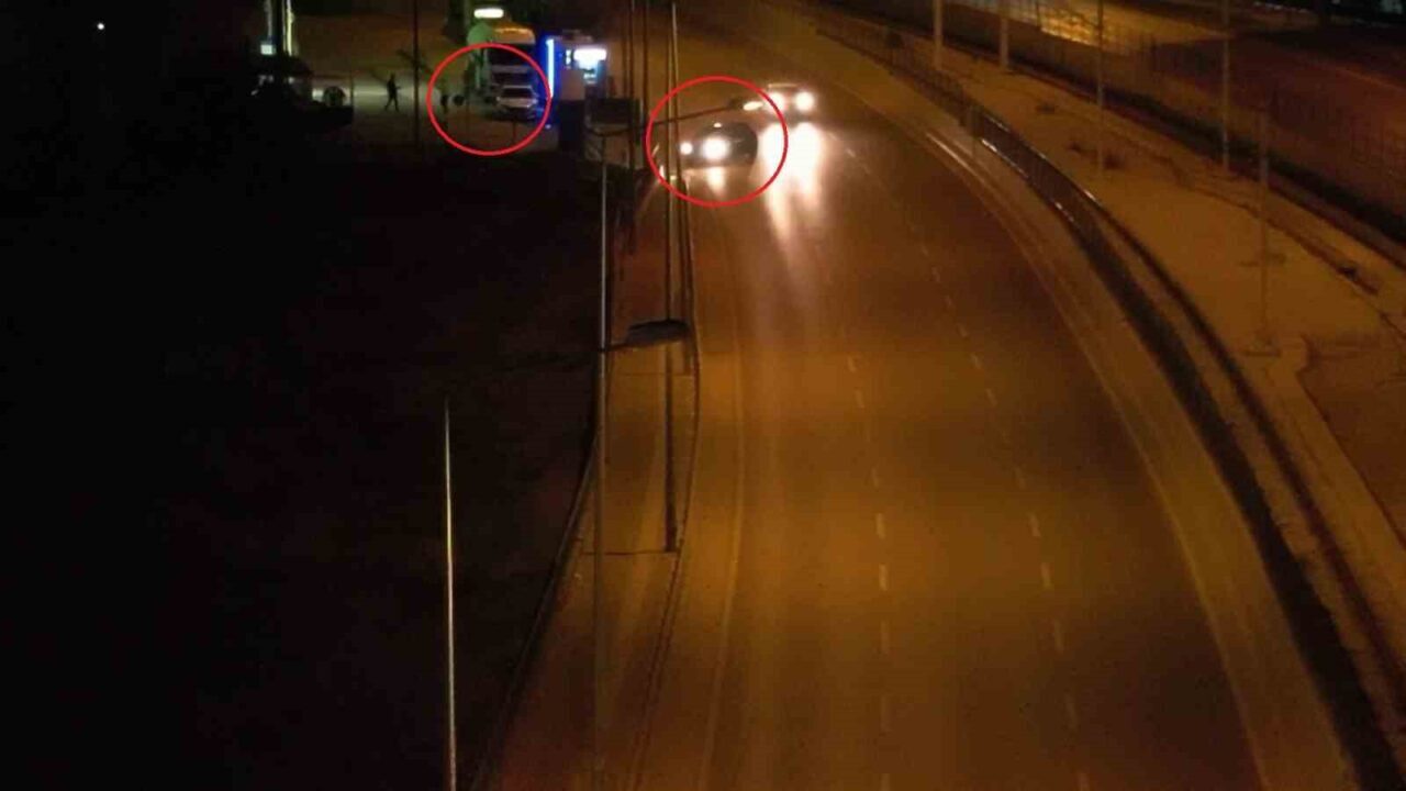Bursa'da Ramazan sahurunda, 16 yaşındaki B.K.E. babasının arabasını kaçırarak sürüşe