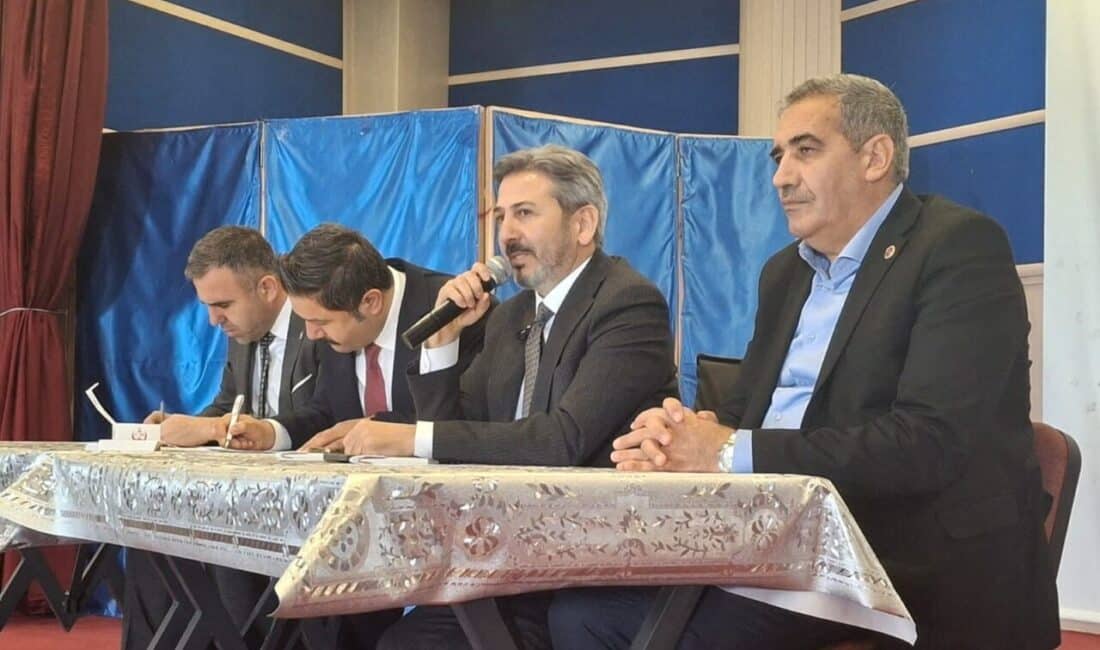 Ahmet Aydın, Sincik’teki Vatandaşlarla Buluşarak Hizmet Sözü Verdi Çalışma ve Sosyal Güvenlik Bakan Yardımcısı Ahmet Aydın, Adıyaman'ın Sincik