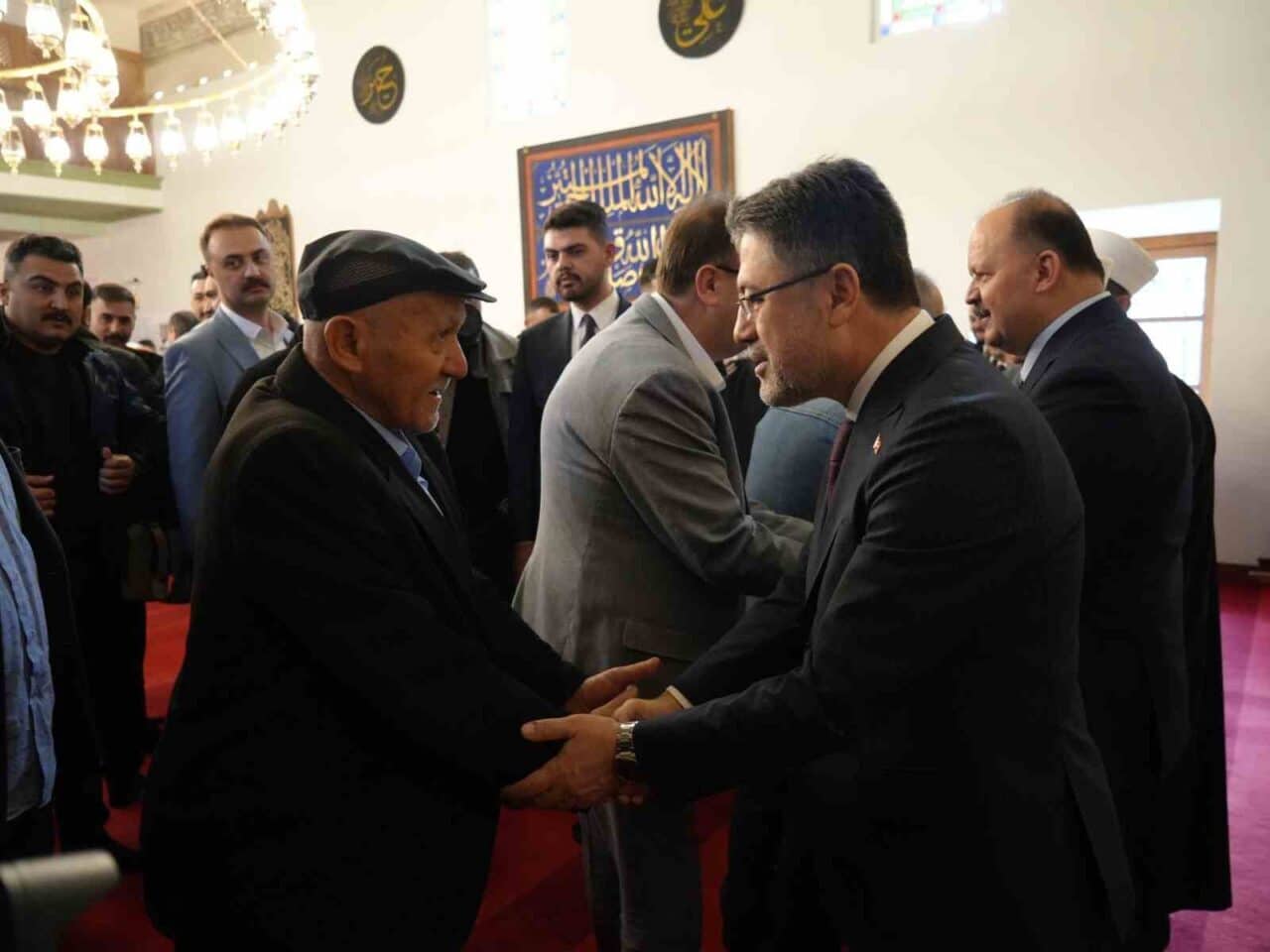 Tarım ve Orman Bakanı İbrahim Yumaklı, Kastamonu'da Ramazan Bayramı namazını