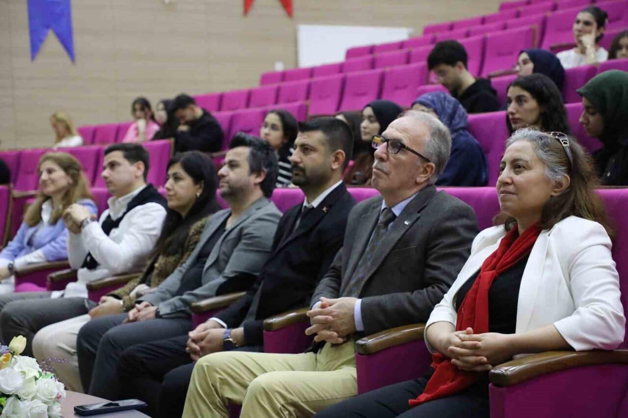 Bartın Üniversitesi, öğretmen okullarının 177. yılı dolayısıyla "Yeni Nesil Öğretmenlerin