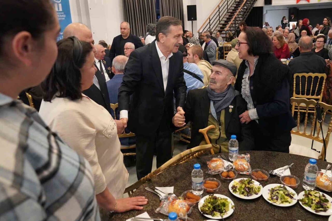 Tepebaşı Belediye Başkanı Dt. Ahmet Ataç, Ramazan ayı etkinlikleri kapsamında
