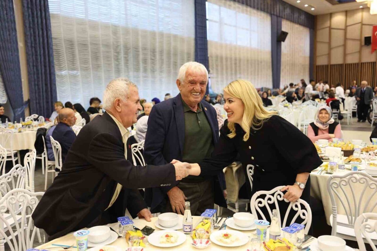 Merkezefendi Belediyesi, gazi ve şehit aileleri için bir iftar programı