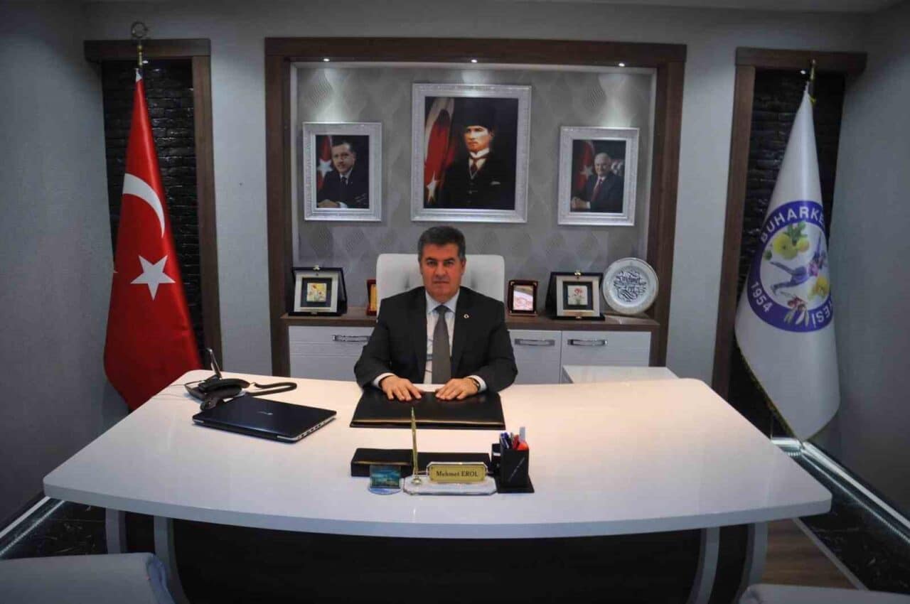 Buharkent Belediye Başkanı Mehmet Erol, Ramazan Bayramı dolayısıyla yaptığı açıklamada,