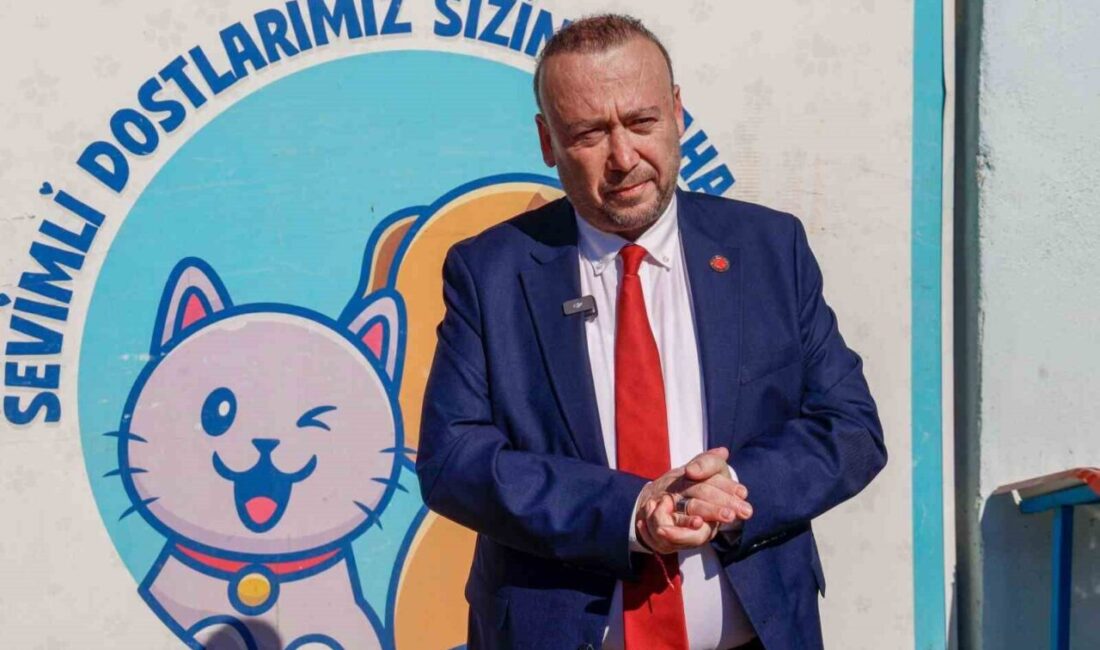 Uşak Belediye Başkanı Yalım’dan Sokak Hayvanları İçin Sahiplenme Çağrısı! Uşak Belediye Başkanı Özkan Yalım, Sokak Hayvanları Geçici Bakım Evi’ndeki
