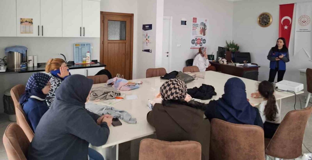 1-7 Mart Deprem Haftası etkinlikleri çerçevesinde Bayburt'ta Aile Destek Merkezi'nde