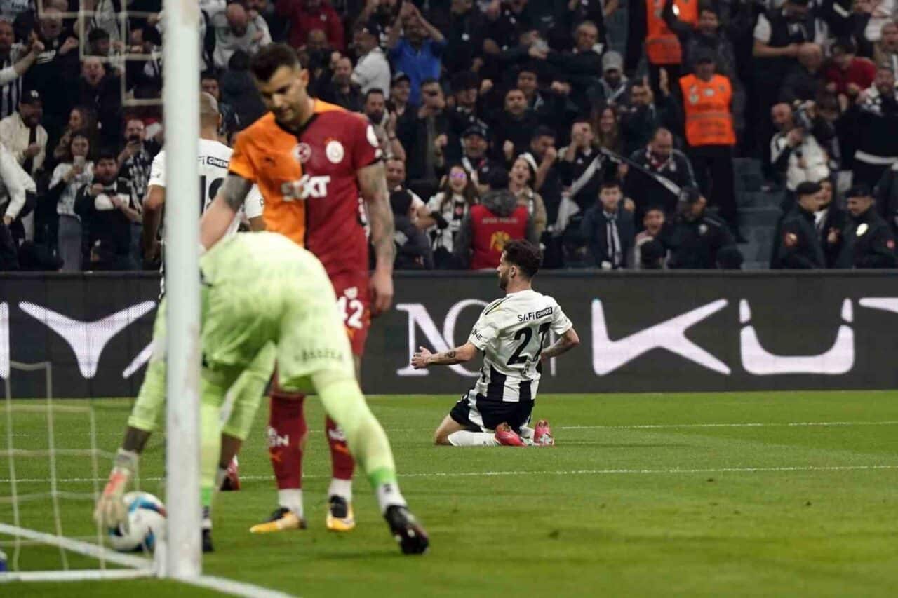 Beşiktaş, Süper Lig'in 29. haftasında Galatasaray'ı 2-1 mağlup ederek, 2016'dan