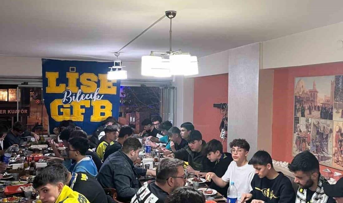 Bilecik Genç Fenerbahçeliler, Bu Yılki Ücretsiz İftar Organizasyonunu Coşkuyla Gerçekleştirdi! Bilecik Genç Fenerbahçeliler, geleneksel iftar organizasyonunu yoğun katılımla düzenledi. Grup