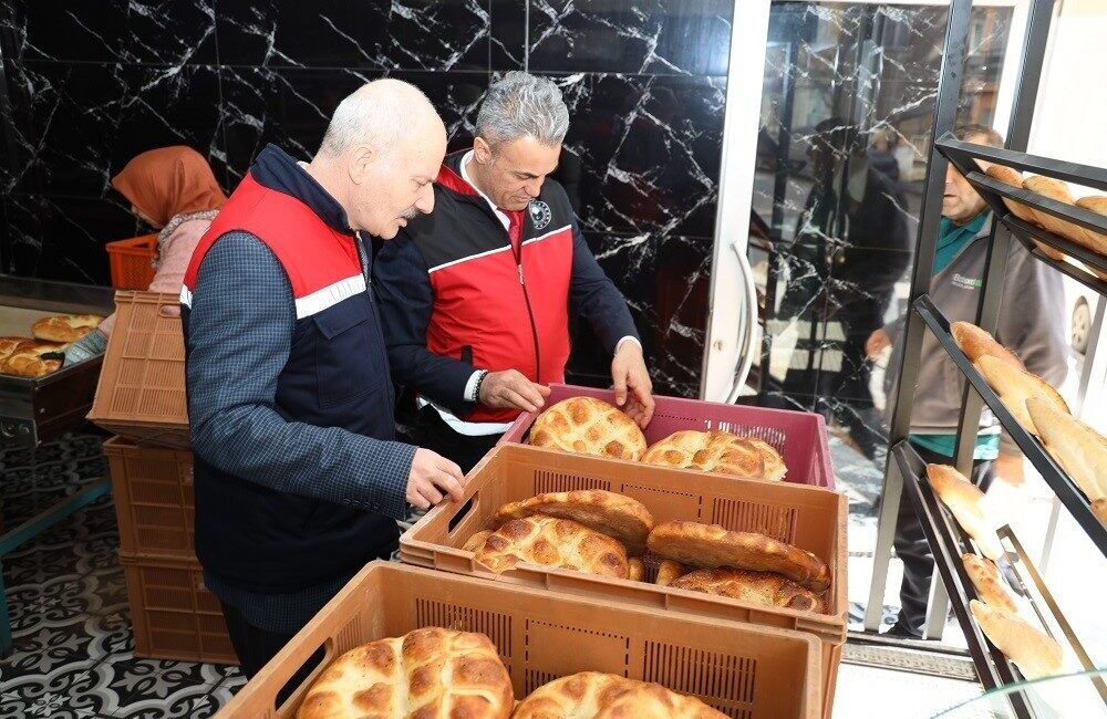 Bilecik’te Ramazan İçin Fırın ve Marketlere Denetim Uygulandı Bilecik İl Tarım ve Orman Müdürü Necmettin Yoldaş, Ramazan ayında