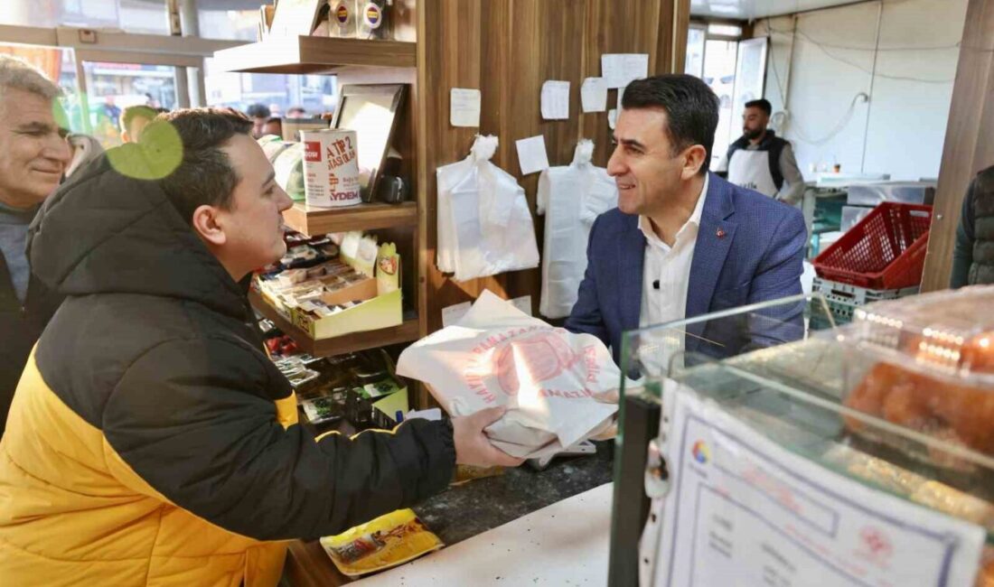 Bilecik’te Ramazan Ayında “Askıda Pide” Projesi ile Vatandaşlara Yardım Eli Uzatıldı Bilecik Ticaret ve Sanayi Odası'nın başlattığı "Askıda Pide" kampanyasında, Vali