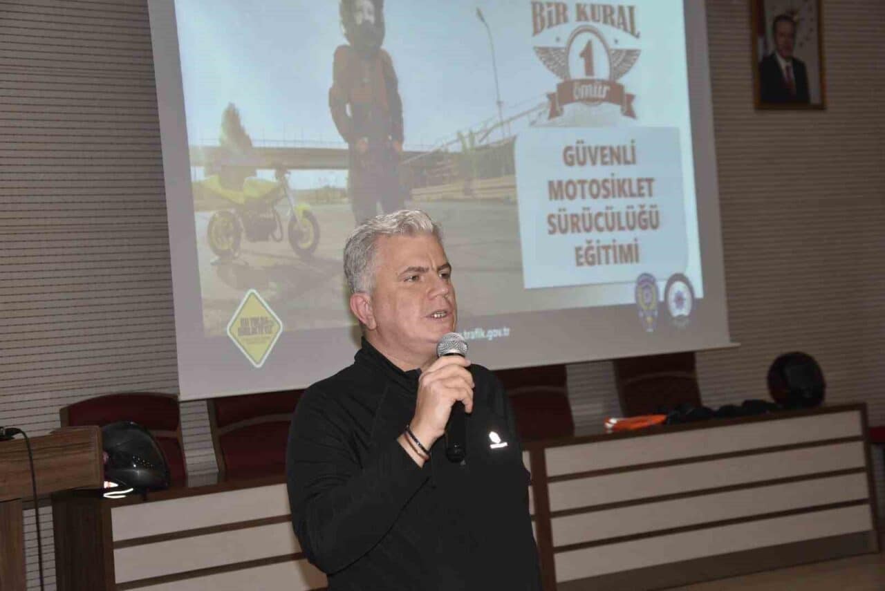 Bitlis'te, Trafik Tescil ve Denetleme Şubesi, motosiklet sürücülerine yönelik güvenli