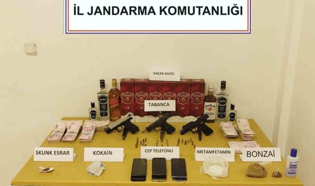 Bodrum'da jandarma, B.A., Ş.C. ve N.G. isimli şahıslara gerçekleştirdiği operasyonda