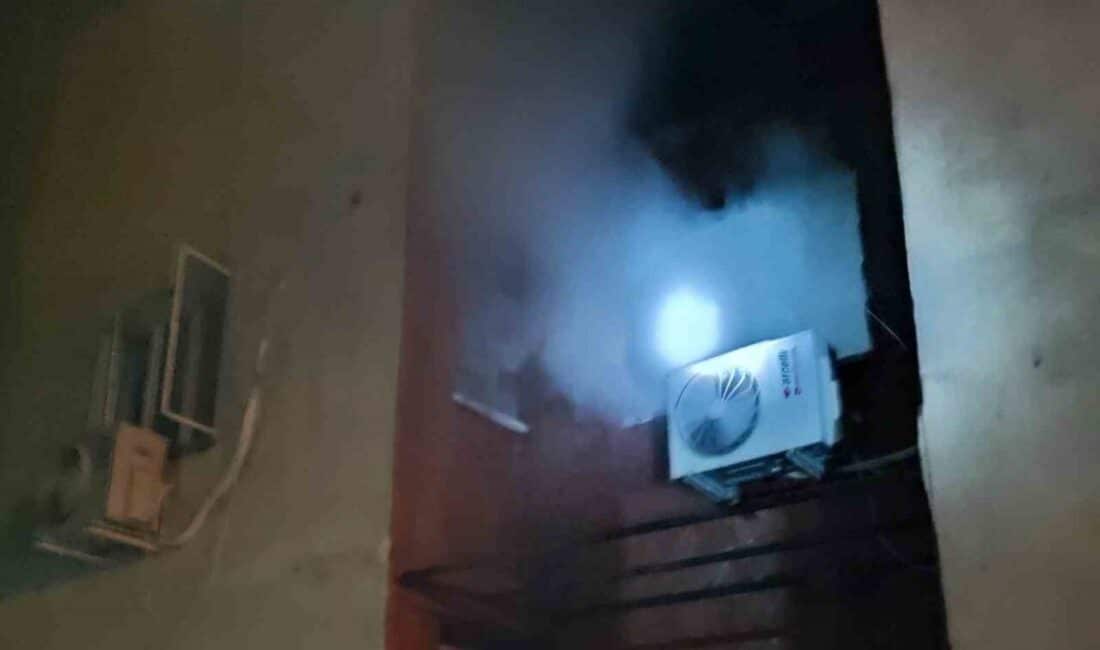 Cizre’de Bir Apartmanda Çıkan Yangın Korku Dolu Anlar Yaşattı Cizre'de bir apartmanda çıkan yangın, gece saatlerinde paniğe yol açtı.