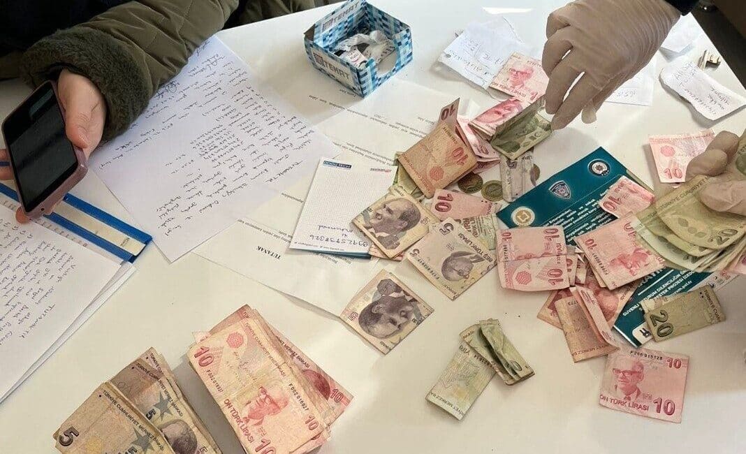Erzurum’da zabıta ekipleri dilencilere karşı operasyon düzenledi! Erzurum'da zabıta ekipleri, Ramazan ayında dilenciliği meslek haline getiren kişilere