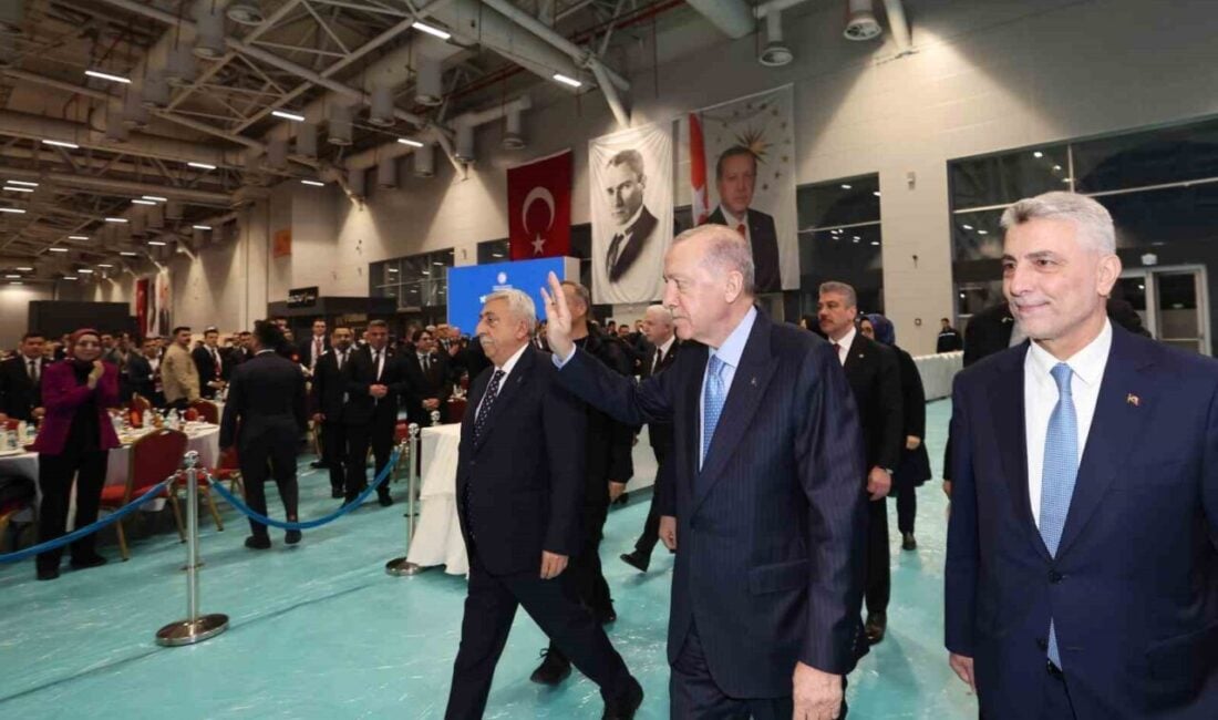 Cumhurbaşkanı Recep Tayyip Erdoğan, İstanbul'daki iftar programında esnaf desteklerini artırdıklarını