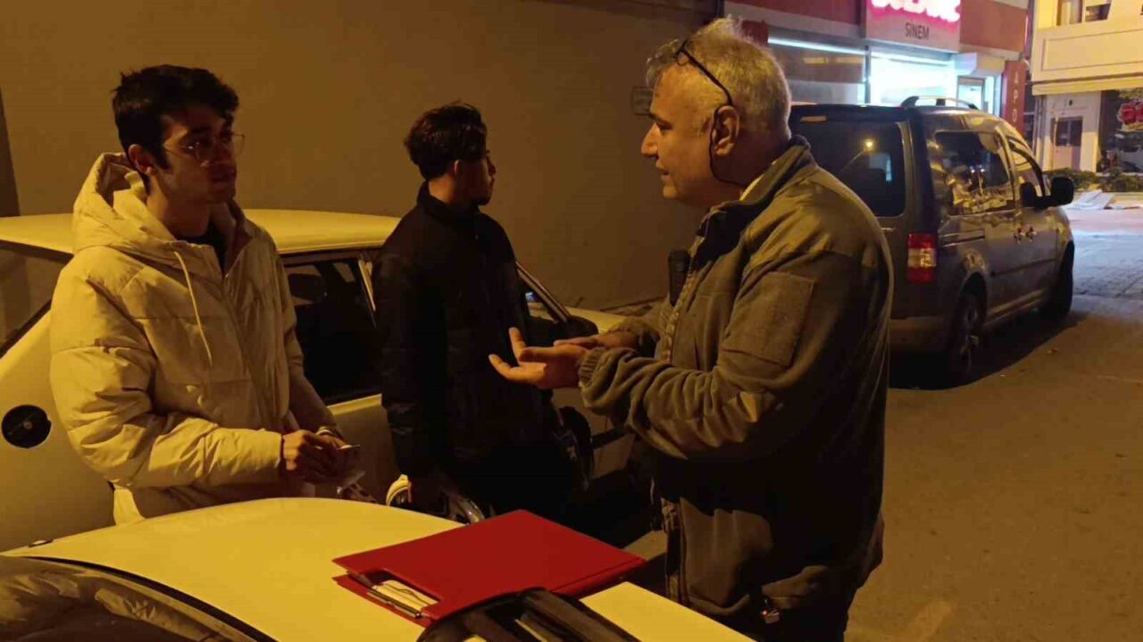 Antalya'nın Manavgat ilçesinde, bekçilerin devriyeleri sırasında plakasız ve abartılı egzozlu