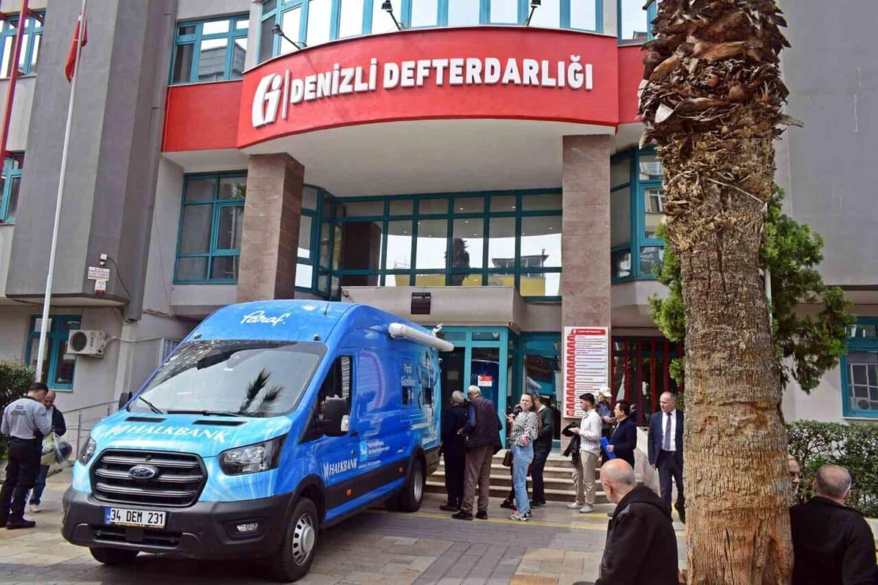 Denizli Defterdarlığı, vergi ödemelerini kolaylaştırmak için Mobil Ödeme Aracını hizmete