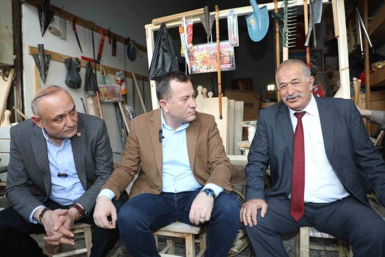 Nizip Belediye Başkanı Ali Doğan, Oğuzeli'nde esnaflarla bir araya gelerek