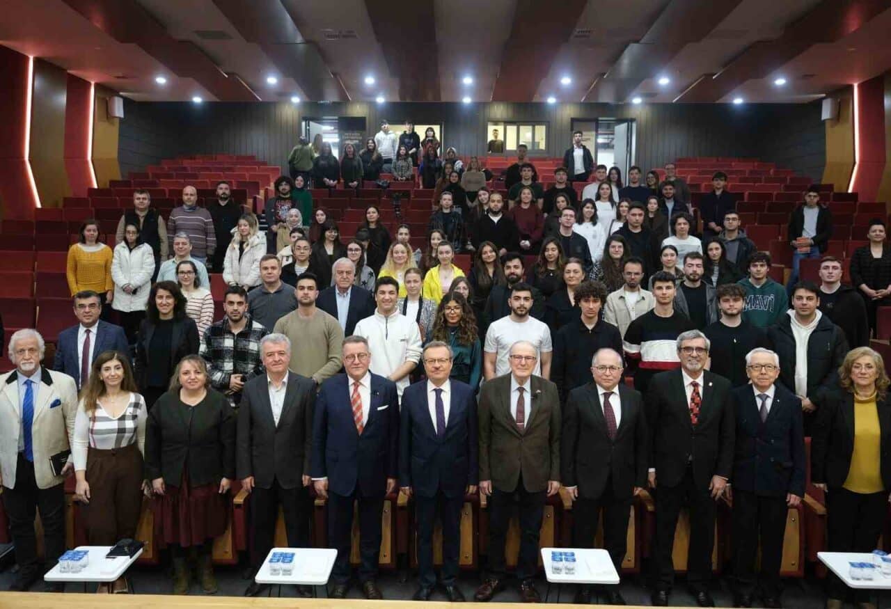 Mudanya Üniversitesi, "Tecrübe Konuşuyor" etkinliğinde Ermetal Şirketler Grubu Başkanı Fahrettin