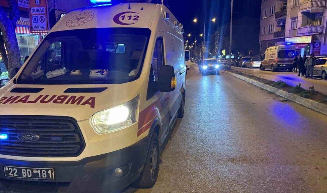 Edirne’de motosikletin çarptığı yaya hastaneye kaldırıldı Edirne'nin Nişancıpaşa Mahallesi'nde, I.C. yönetimindeki motosiklet, yolun karşısına geçmeye çalışan