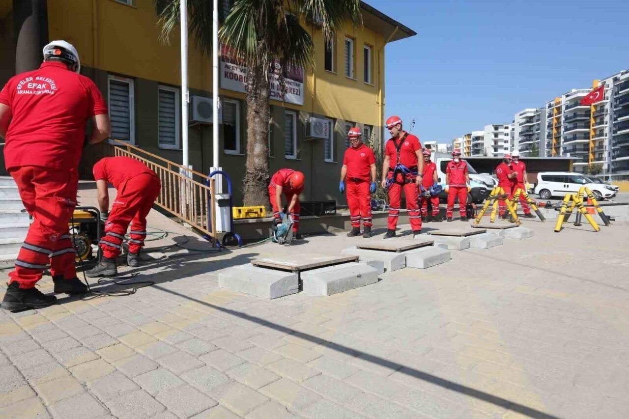 Efeler Belediyesi, 1-7 Mart Deprem Haftası dolayısıyla, Anıl Yetişkin'in öncülüğünde