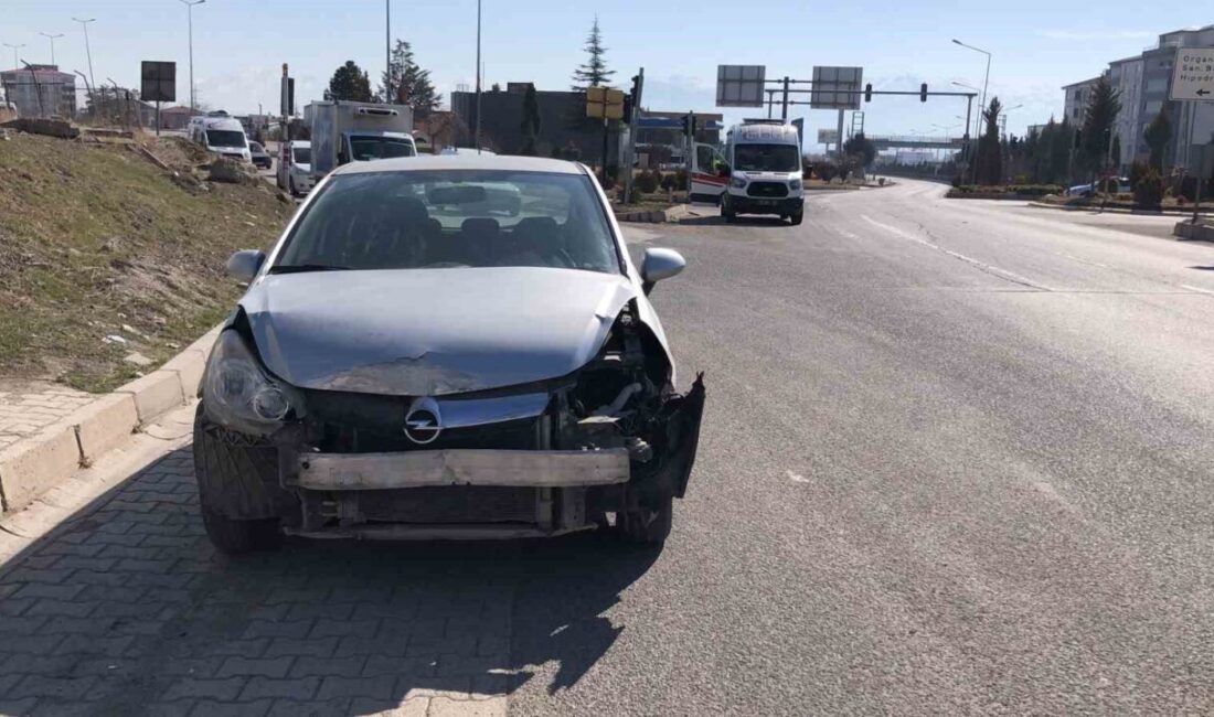 Elazığ’da ambulans ile otomobilin çarpışması sonucu iki kişi yaralandı Elazığ-Bingöl yolu üzerinde bir otomobil, ambulansla çarpıştı. Kaza sonucunda sağlık