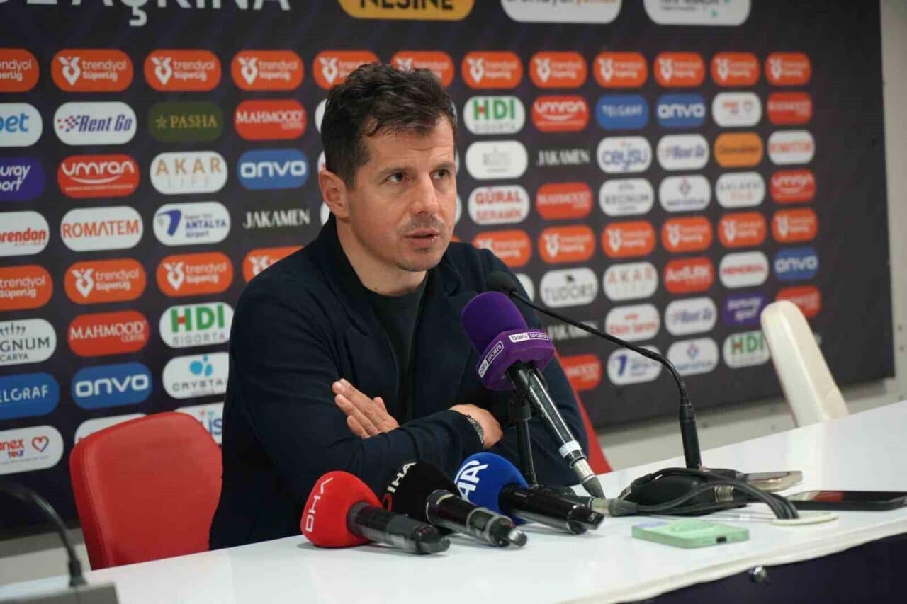 Antalyaspor'un Teknik Direktörü Emre Belözoğlu, Çaykur Rizespor'u 2-1 yendikleri maçın