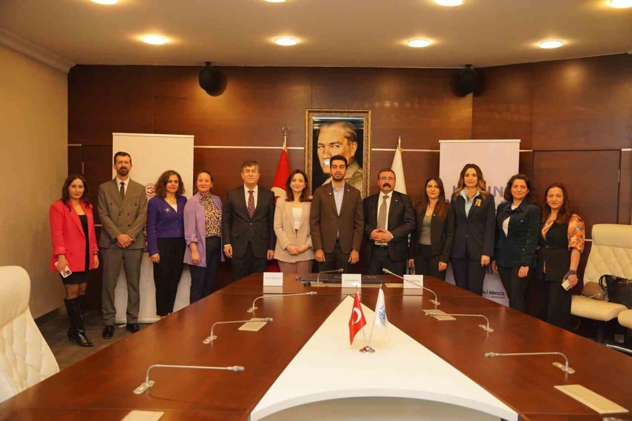 Tuzla'da, Tuzla Belediye Başkanlığı, İstanbul Gedik Üniversitesi ve TMMOB Gemi