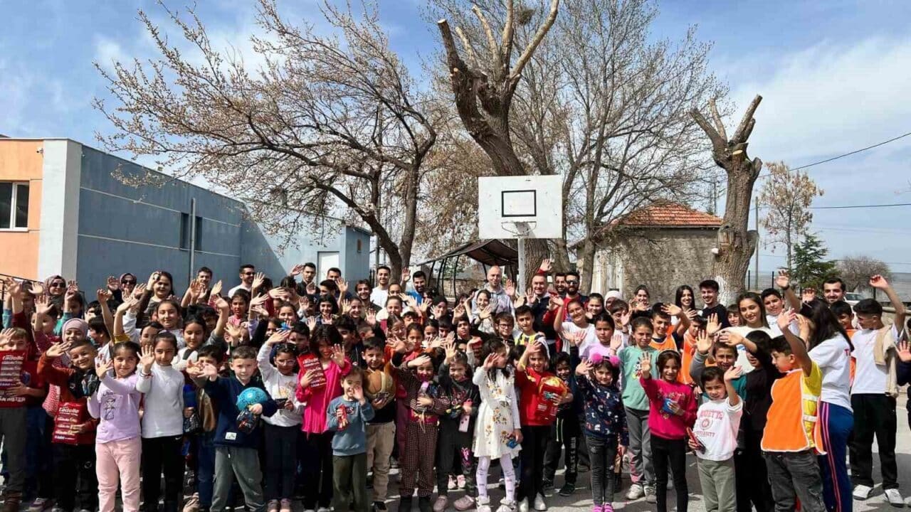 Erciyes Üniversitesi Spor Bilimleri Fakültesi öğrencileri, Gönüllülük Çalışmaları dersi çerçevesinde