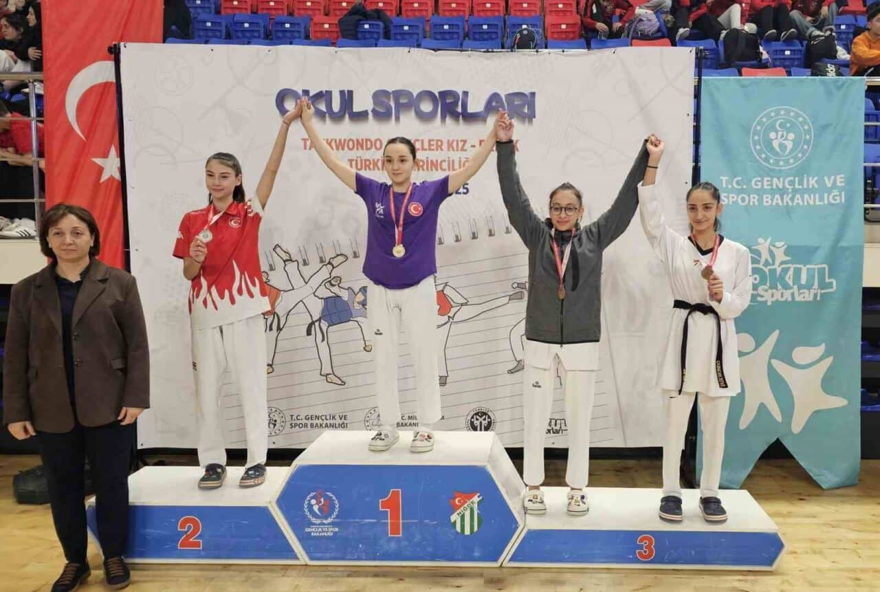 Erzincanlı sporcular, 2025'te gerçekleşen Okul Sporları Türkiye Finalleri’nde başarılı sonuçlar