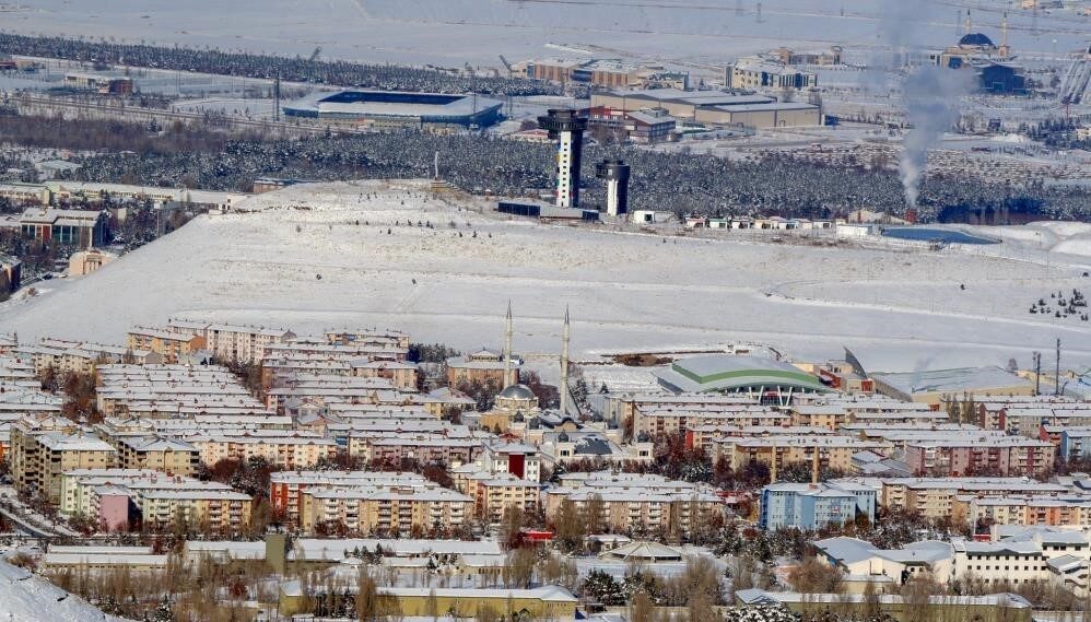2025 Şubat Ayında Türkiye Genelinde 112 Bin 818, Erzurum’da 731 Konut Satıldı Türkiye'de Şubat 2025'te konut satışları, geçen yılın aynı dönemine göre