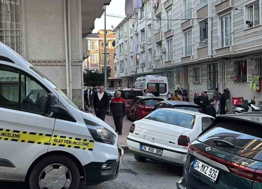 Esenyurt’ta Tartışma Sonucu Eşini Öldüren Adam, Ardından İntihar Etti İstanbul Esenyurt'ta Tuncer B., eşi Gülnur B. ile tartıştıktan sonra