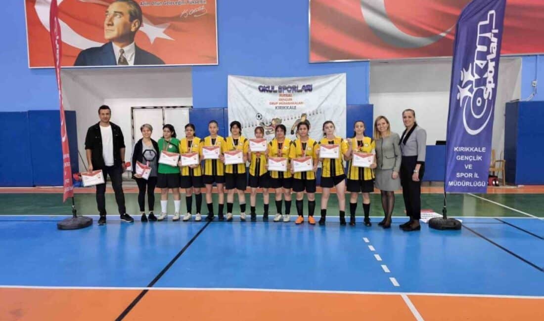 Yılmaz Çetintaş Anadolu Lisesi Kız Futsal Takımı Kırıkkale’de Bölge Şampiyonu Oldu Kırıkkale'de düzenlenen Genç Kız Futsal Bölge Birinciliği'nde Yılmaz Çetintaş Anadolu
