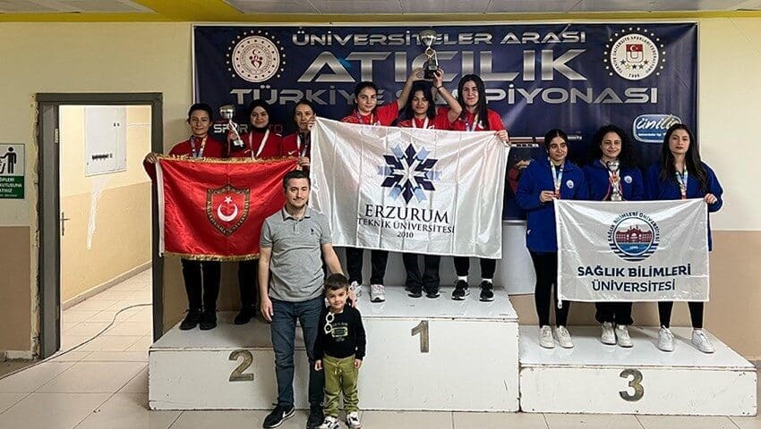 Erzurum Teknik Üniversitesi Kadın Atıcılık Takımı, Sakarya’da düzenlenen Üniversiteler Arası Şampiyona’da Türkiye’yi birinci olarak temsil etti Erzurum Teknik Üniversitesi Kadın Atıcılık Takımı, Sakarya'da düzenlenen Üniversiteler Arası