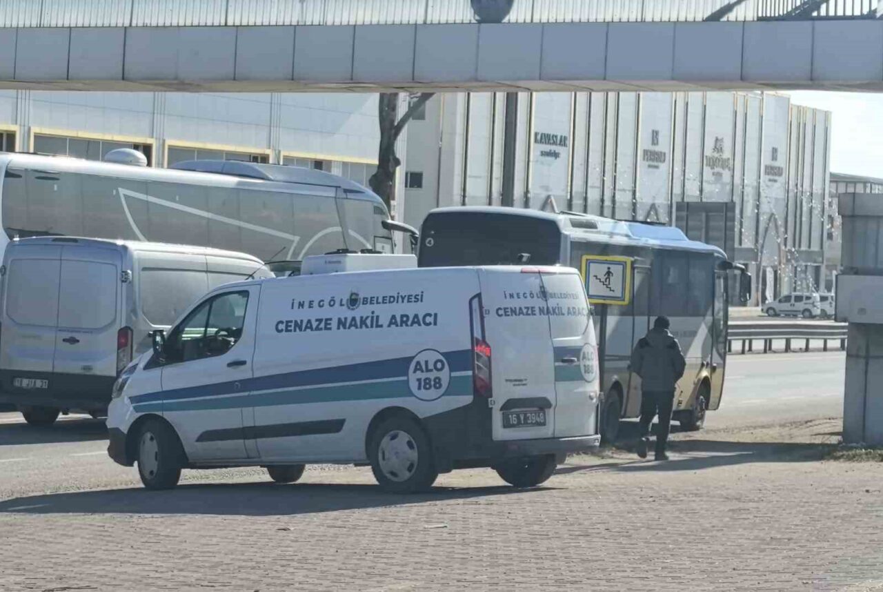 Bursa'nın İnegöl ilçesindeki bir mobilya fabrikasında, gece bekçisi 70 yaşındaki
