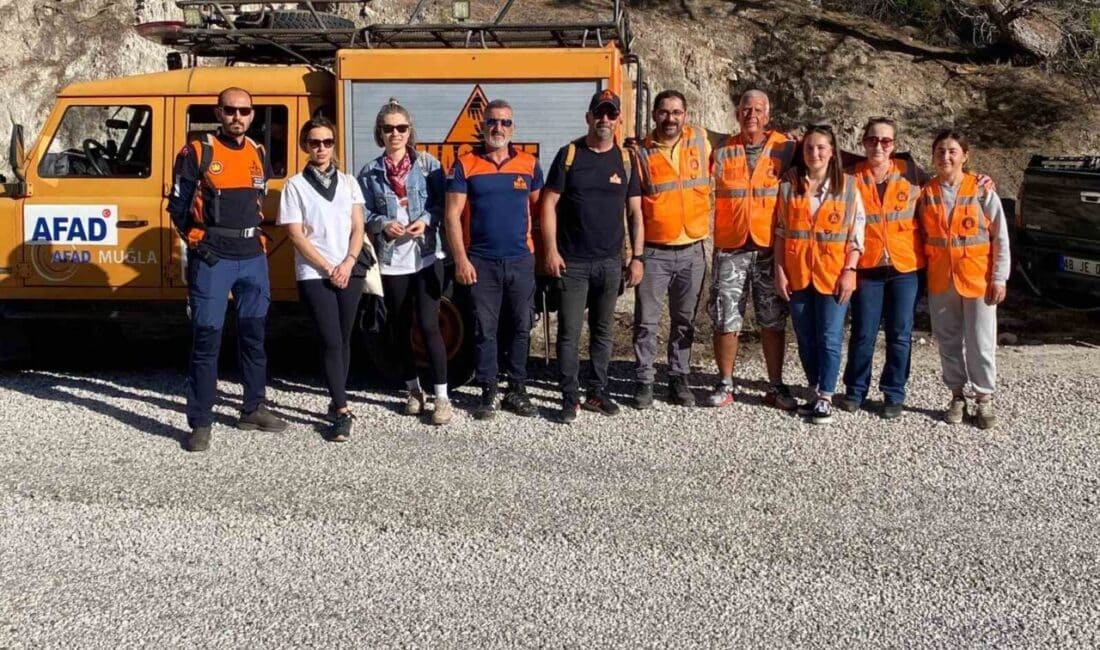 Fethiye’de trekking yaparken kaybolan 2 kadın, MAG ekipleri tarafından kurtarıldı. Fethiye'nin Yeşilüzümlü Mahallesi'nde trekking yaparken kaybolan iki kadın, Fethiye MAG