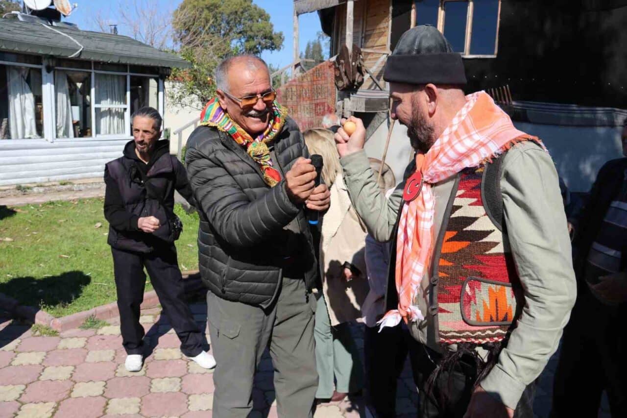 Fethiye'de baharın müjdecisi Nevruz Bayramı, Yörük derneklerinin işbirliğiyle Çalış Plajı'nda