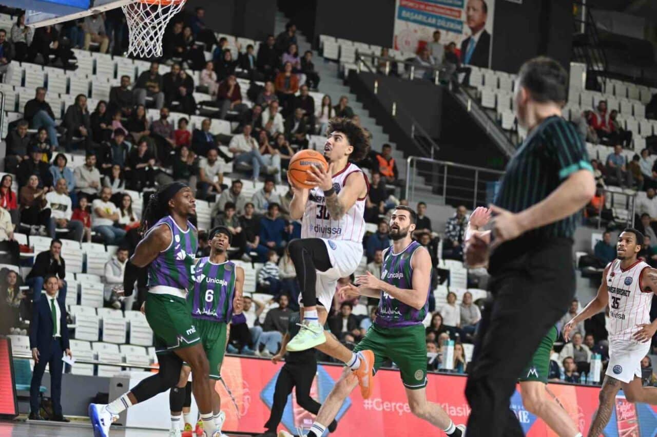 FIBA Şampiyonlar Ligi J Grubu beşinci maçında Manisa Basket, Unicaja