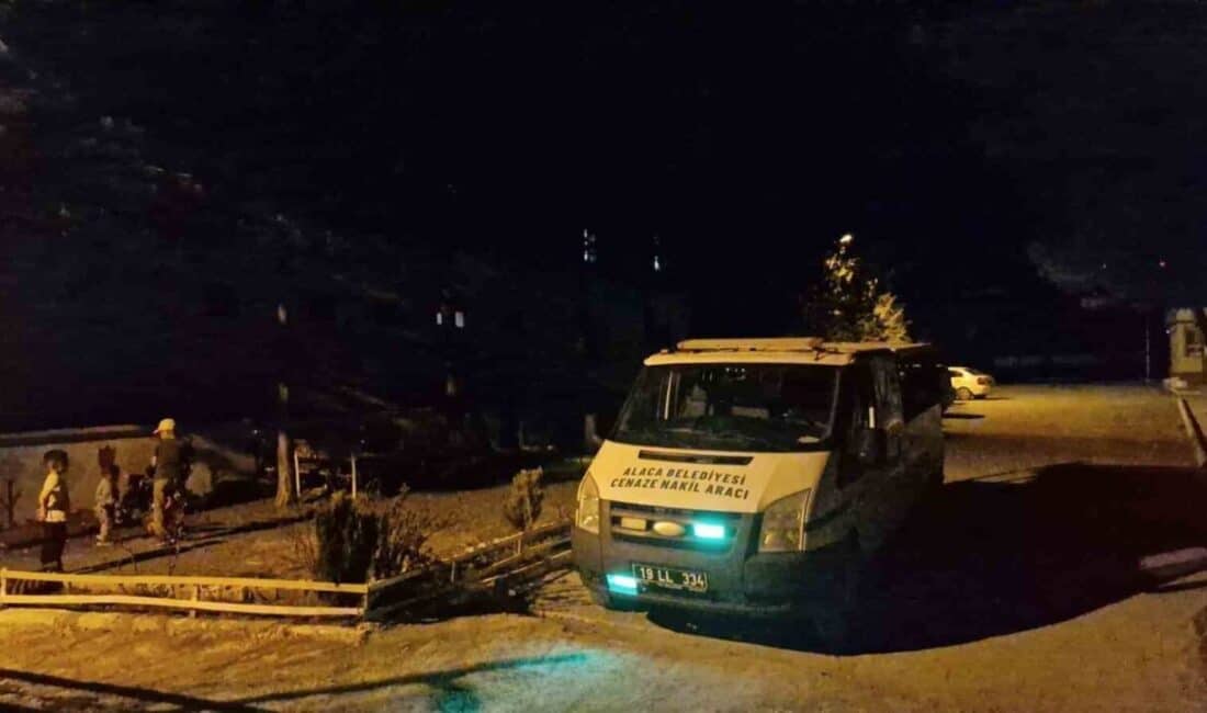 Alaca’da 33 Yaşındaki Öğretmen Kanser Sebebiyle Hayatını Kaybetti Çorum'un Alaca ilçesinde 33 yaşındaki öğretmen Hüsamettin Aksekili, kansere yenik