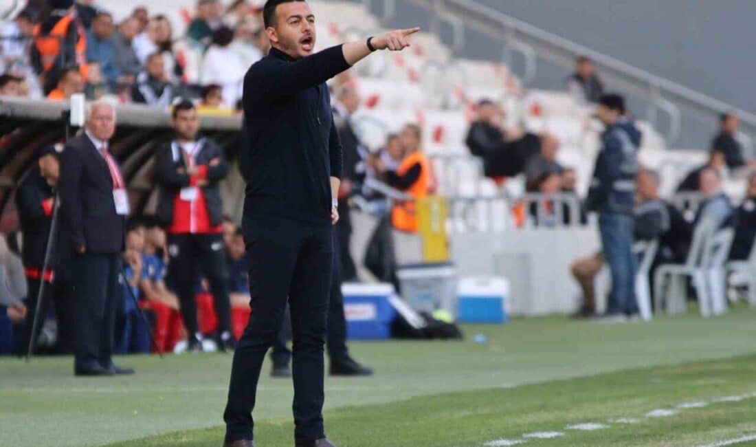 Altay’da Gökhan Karaaslan Dönemi Eleştirilerin Merkezinde Kaldı Altay Teknik Direktörü Gökhan Karaaslan, 27 lig maçında 0.78 puan