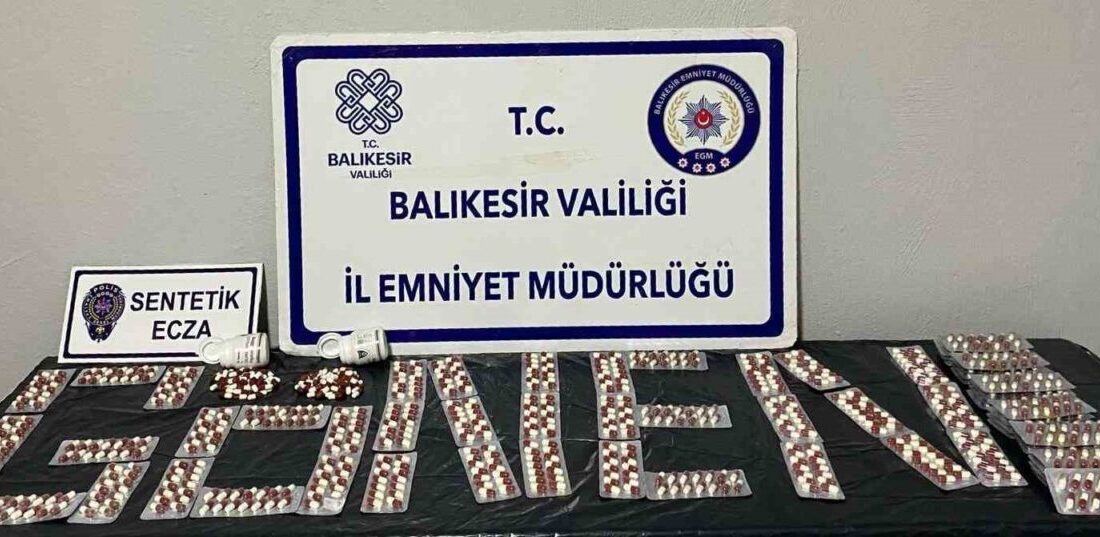 Gönen’de Polis Operasyonunda 994 Adet Uyuşturucu Hap Ele Geçirildi Balıkesir'in Gönen ilçesinde polis, İ.Ç. adlı kişinin evinde gerçekleştirdiği operasyonda