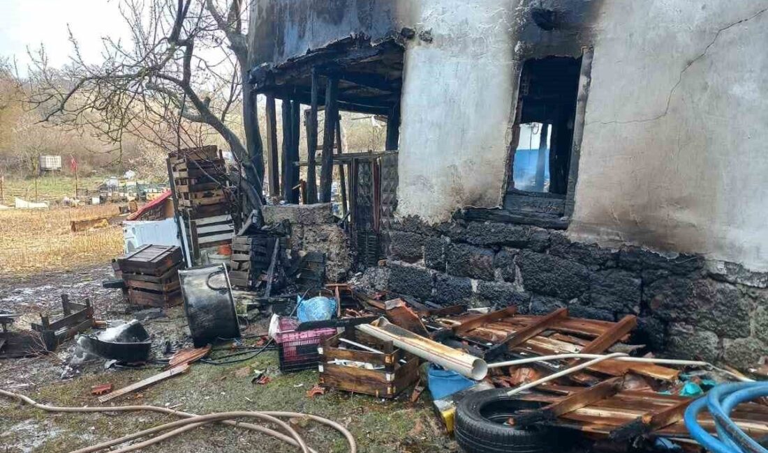 Gönen’deki Ahşap Bina Yangınında Maddi Hasar Meydana Geldi Balıkesir'in Gönen ilçesinde Balcıdede Mahallesi'nde bir ahşap bina yangın nedeniyle