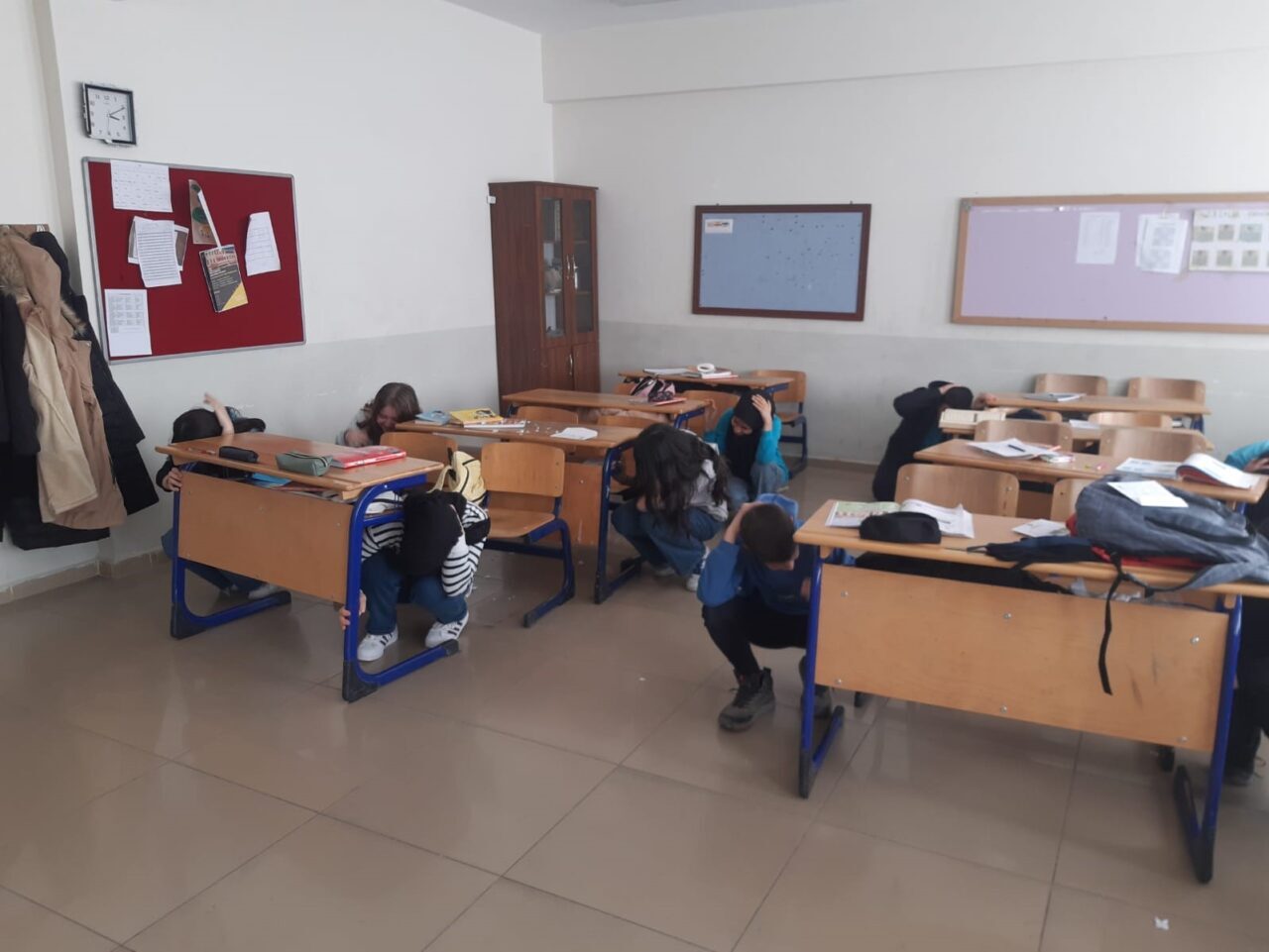 Hisarcık Anadolu İmam Hatip Lisesi, afet farkındalığını artırmak amacıyla deprem