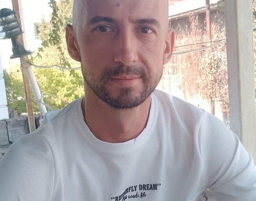 Turgutlu’da Baba-Oğul Arasındaki Tartışma Kanlı Bir Sonuca Ulaştı Manisa'nın Turgutlu ilçesinde baba Ayhan Ok, oğlu Ahmet Ok ile